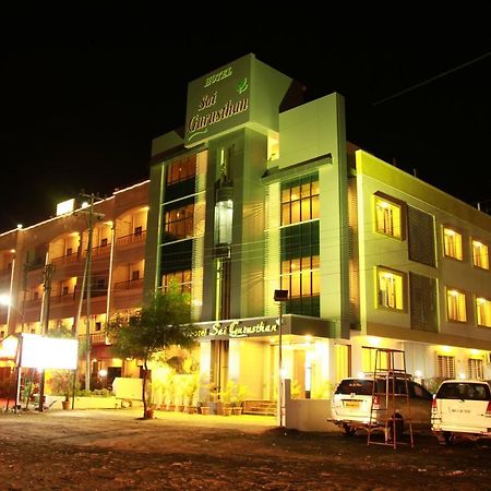 Hotel Sai Gurusthan Shirdi Buitenkant foto